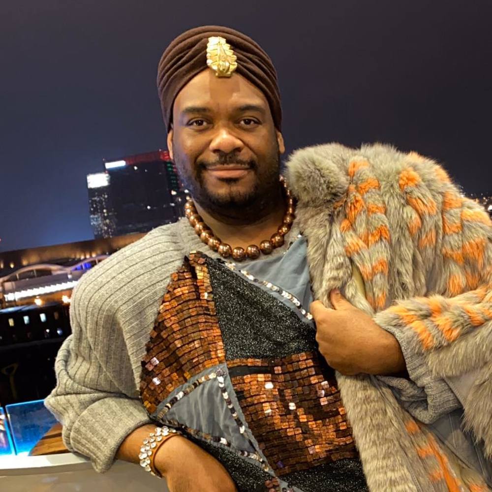 Meet your Posher, Charles